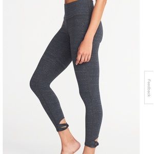 Old Navy Active Go Dry 7/8 leggings size medium